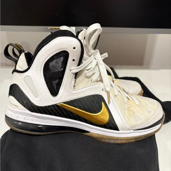 Nike | Shoes | Used Nike Lebron 9 Elite Size 9 | Poshmark display picture 1